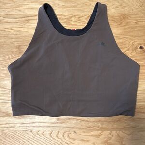 Tracksmith turnover race crop size L